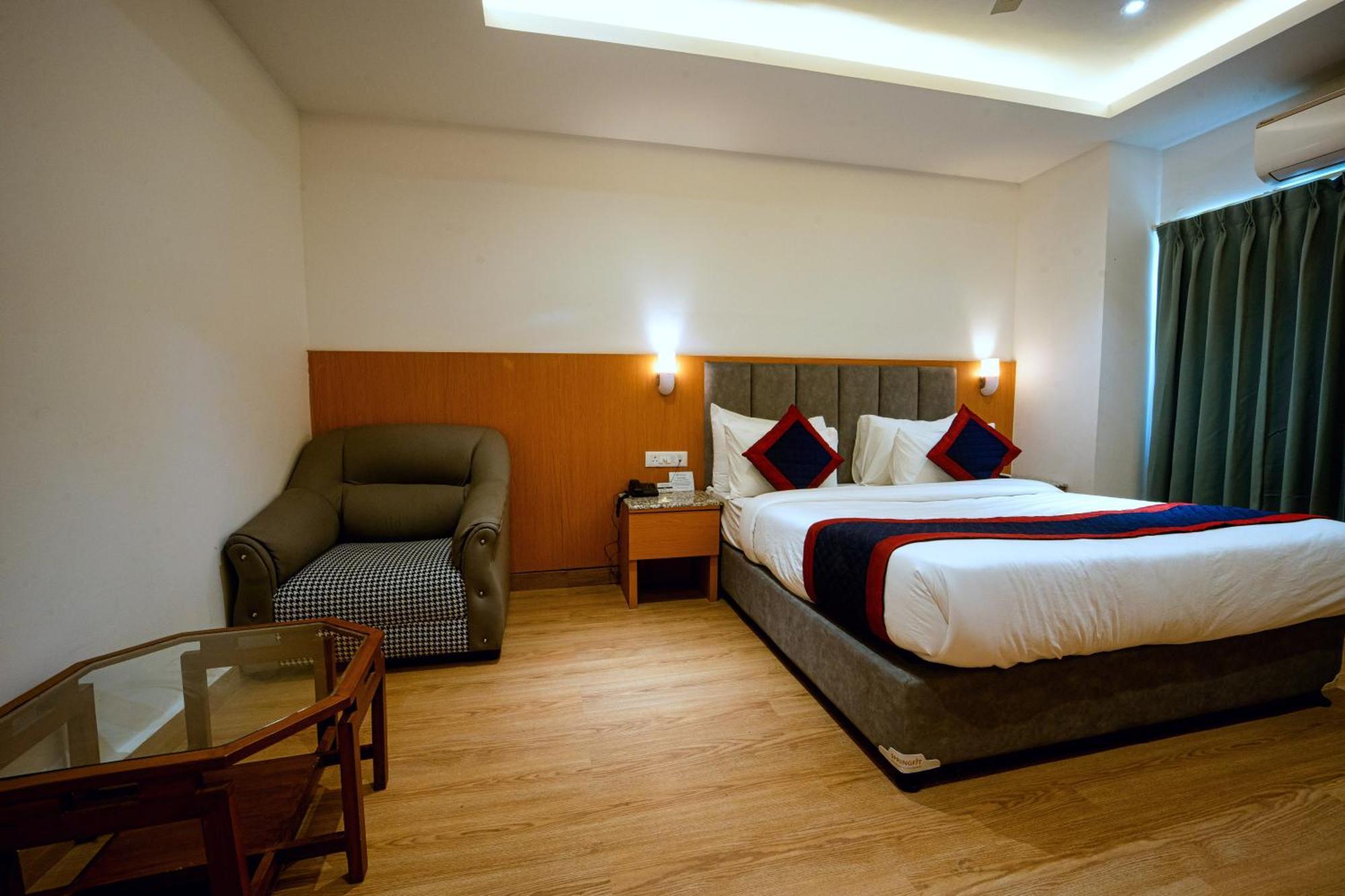Grand Legacy Beacon, Dehradun Otel Dış mekan fotoğraf