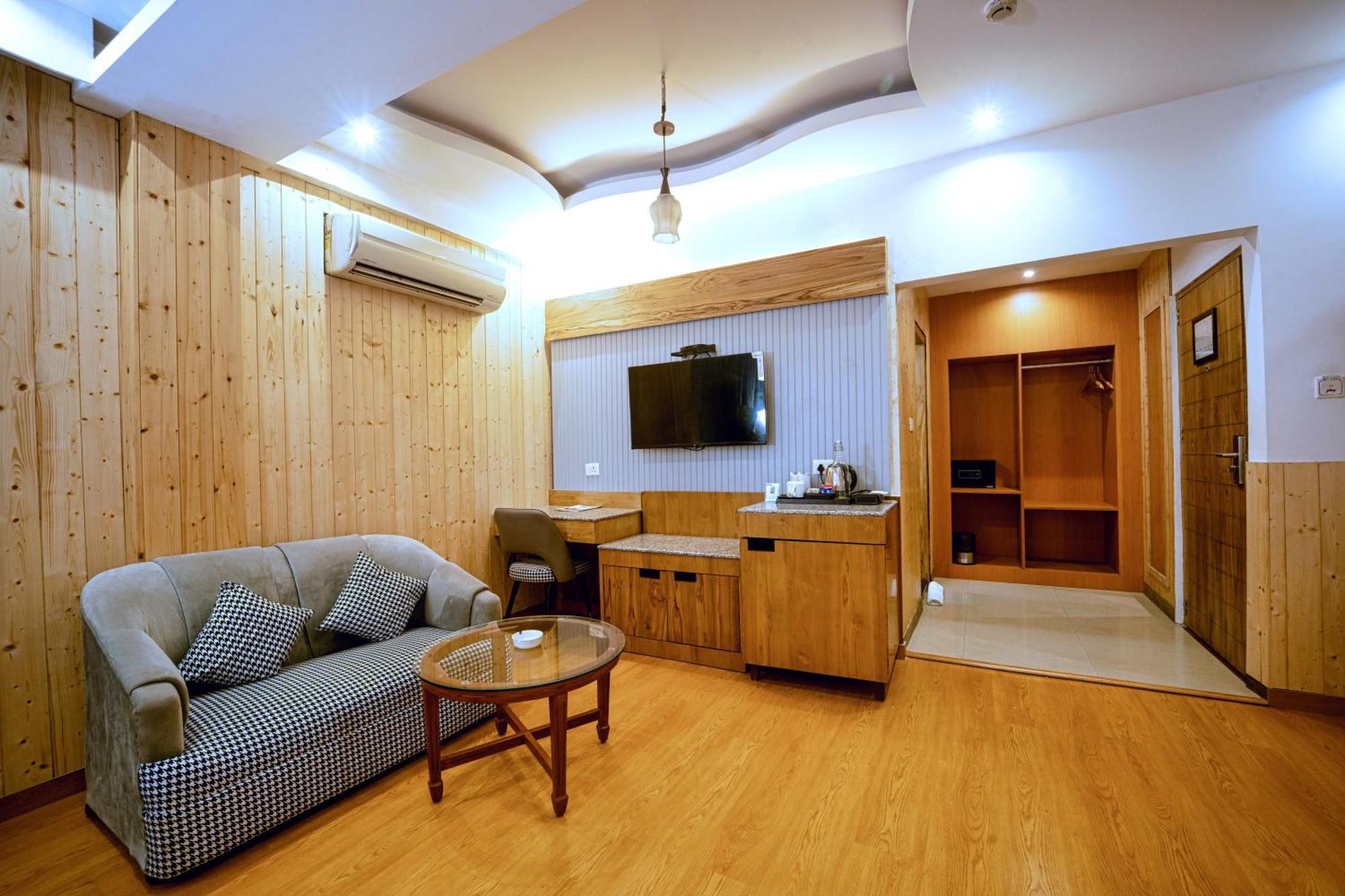 Grand Legacy Beacon, Dehradun Otel Dış mekan fotoğraf