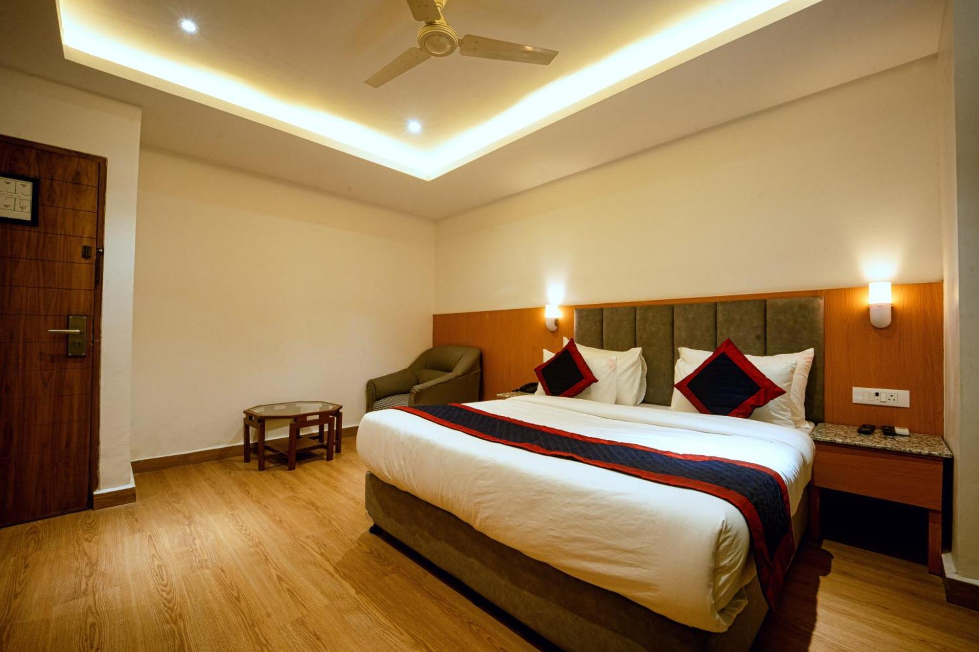 Grand Legacy Beacon, Dehradun Otel Dış mekan fotoğraf