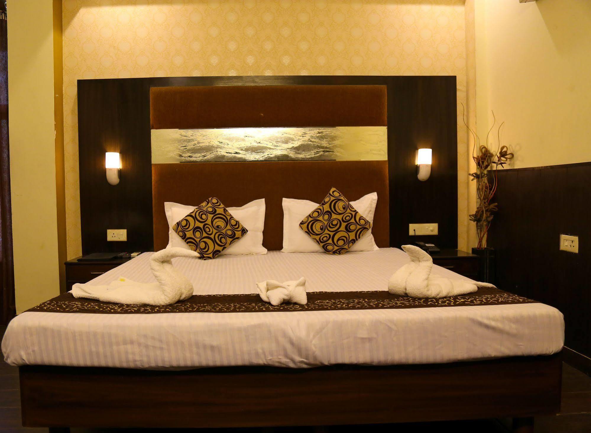 Grand Legacy Beacon, Dehradun Otel Dış mekan fotoğraf