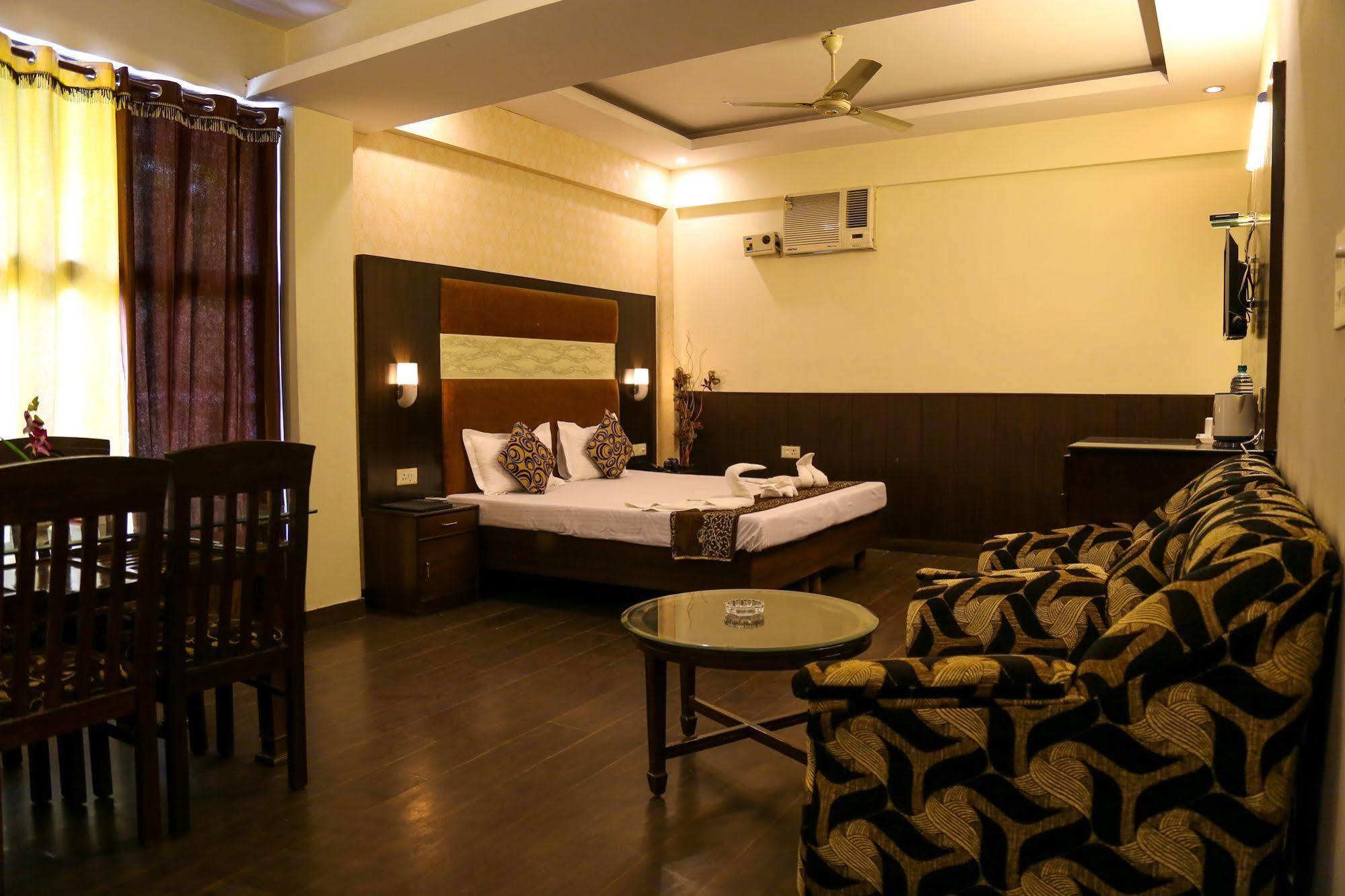 Grand Legacy Beacon, Dehradun Otel Dış mekan fotoğraf