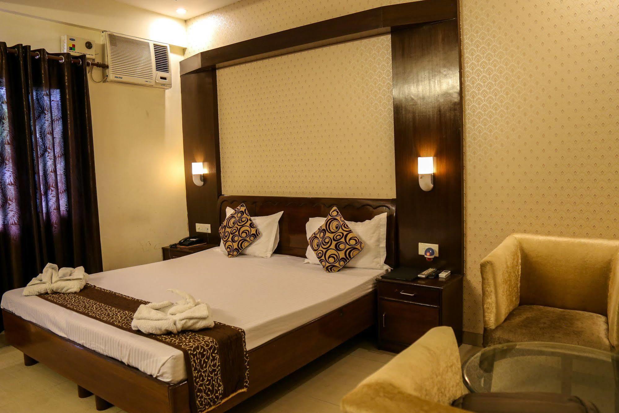 Grand Legacy Beacon, Dehradun Otel Dış mekan fotoğraf