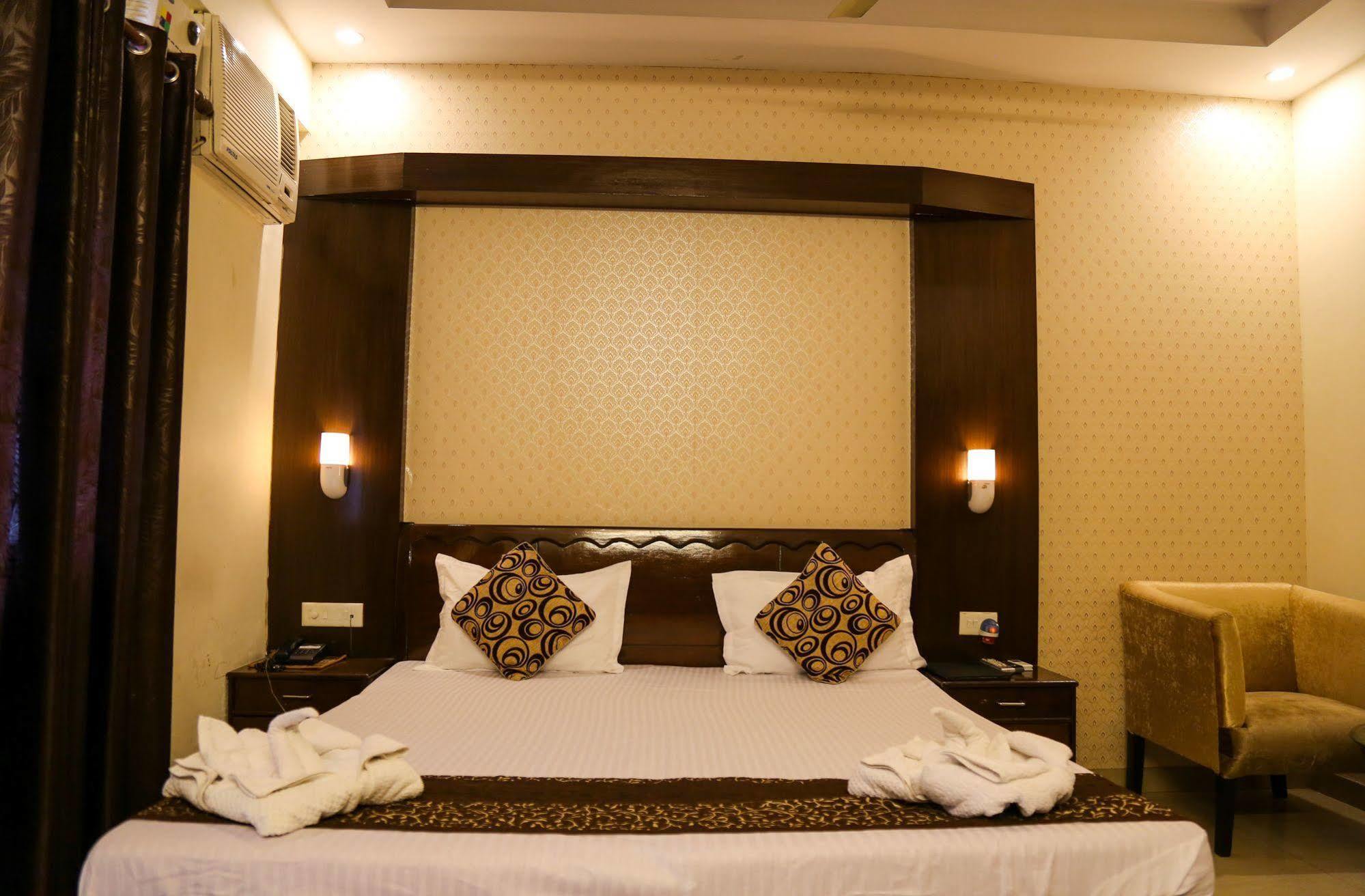 Grand Legacy Beacon, Dehradun Otel Dış mekan fotoğraf