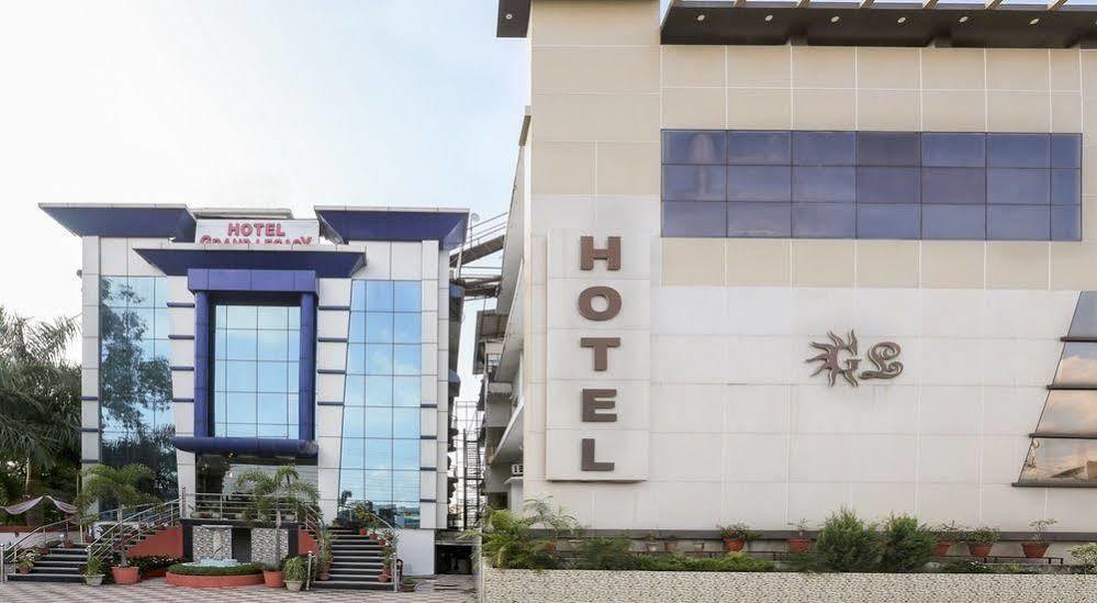 Grand Legacy Beacon, Dehradun Otel Dış mekan fotoğraf